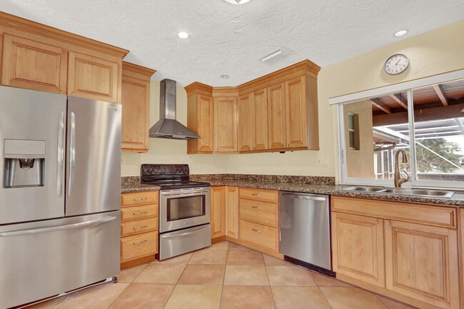 Building Photo - 4529 Square Lake Dr
