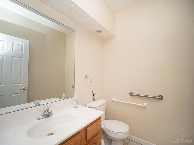 Building Photo - 2515 Ravine St
