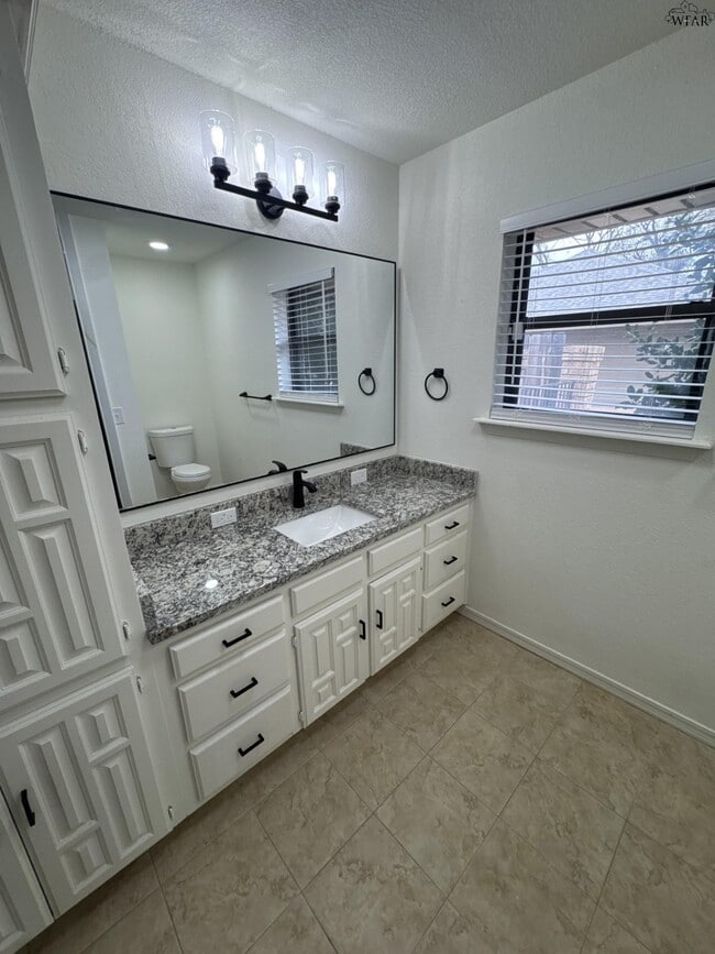 Building Photo - 4506 Nassau Dr