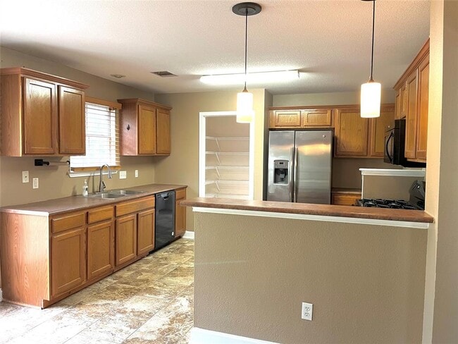 Building Photo - 14333 Teacup Ln
