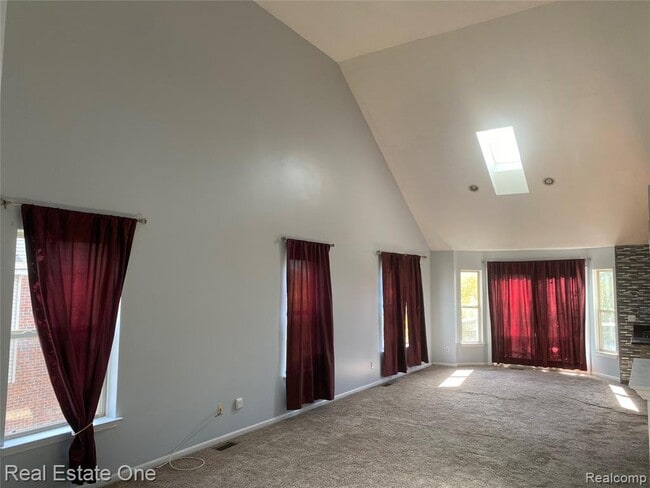 Building Photo - 39206 Silverthorne Bend