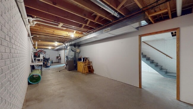 Building Photo - Beautiful Acreage