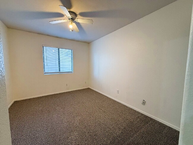 Building Photo - Charming 3-Bedroom Avondale Home with New ...