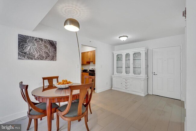 Building Photo - 3401 38th St NW