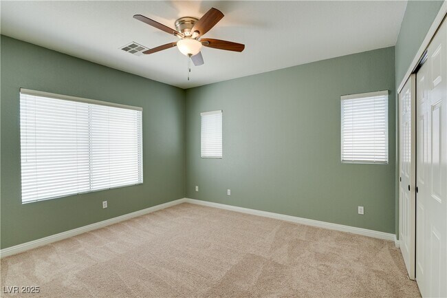 Building Photo - 216 Serenity Crest St
