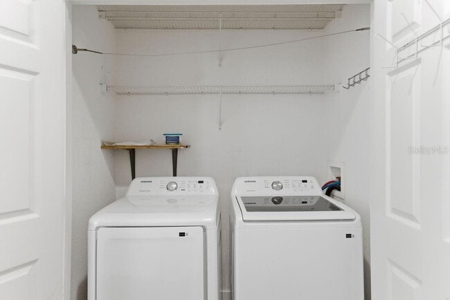 Building Photo - 3190 Dante Dr