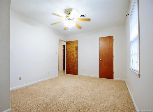 Building Photo - 1603 Snead Ave