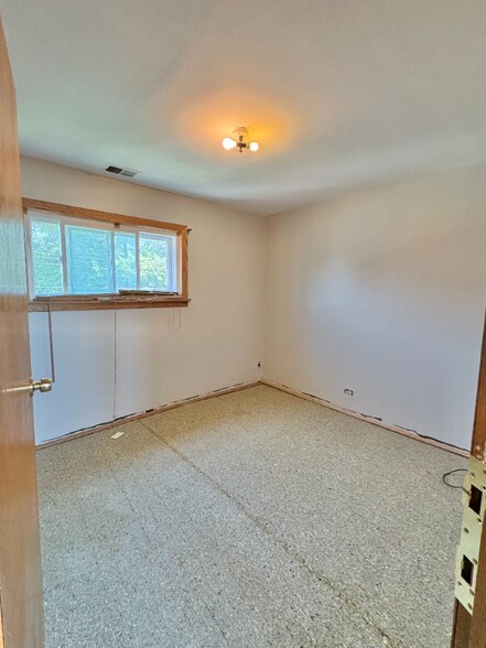 Building Photo - 5618 W 64th Pl