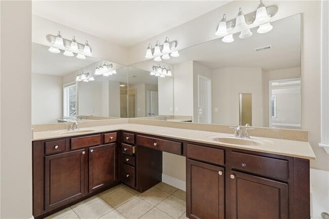 Building Photo - 10012 Parc Sky Cir