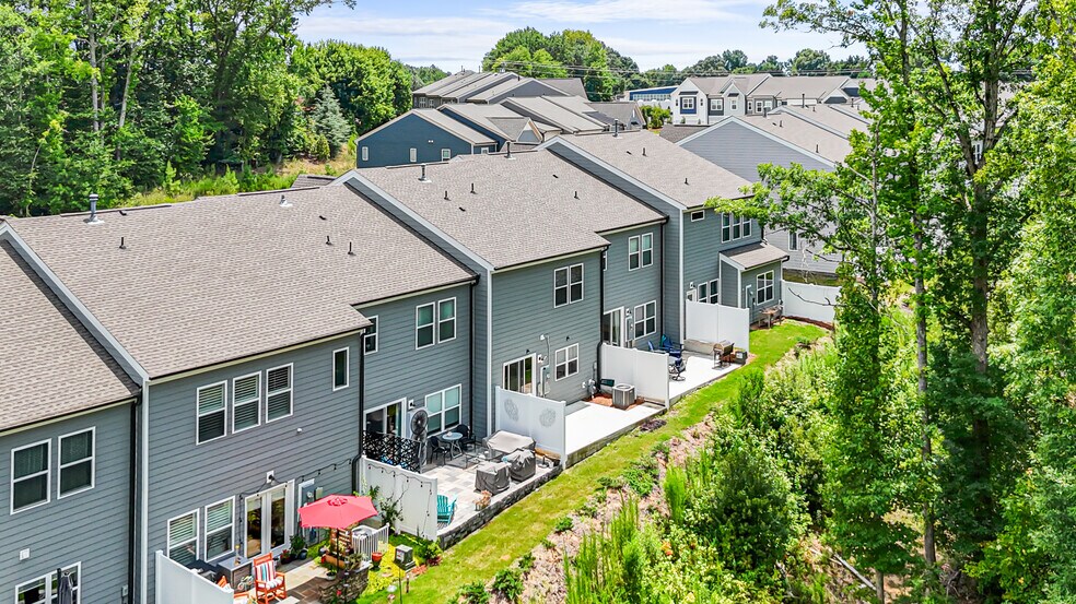 Building Photo - 529 Madison Falls Ct