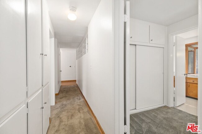 Building Photo - 5824 Laramie Ave