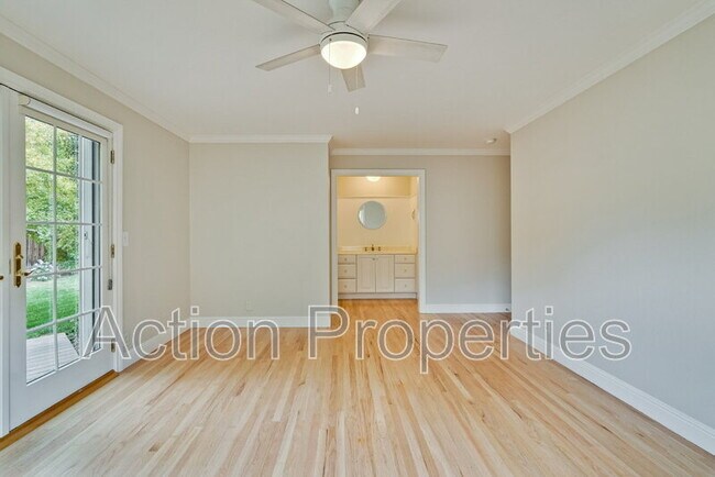 Building Photo - 2704 Doverton Square