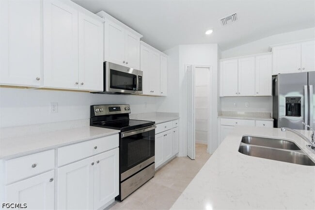 Building Photo - 3911 Treasure Oak Wy