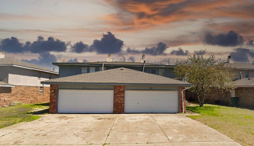 Primary Photo - 10512 Harvest Moon Ave
