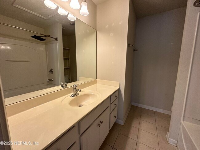 Building Photo - 8145 Summerside Cir