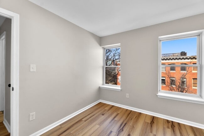 Building Photo - 2027 E Baltimore St