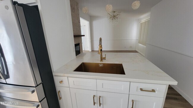 Building Photo - 1720 Elsinore Creek