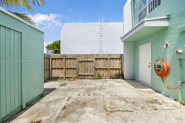 Building Photo - 622 NW 11th St