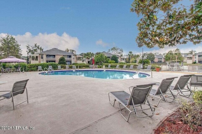 Building Photo - 10200 Belle Rive Blvd