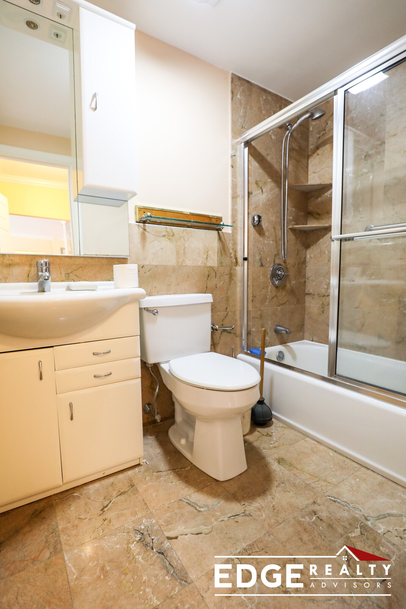 Building Photo - 207 Lake Shore Rd