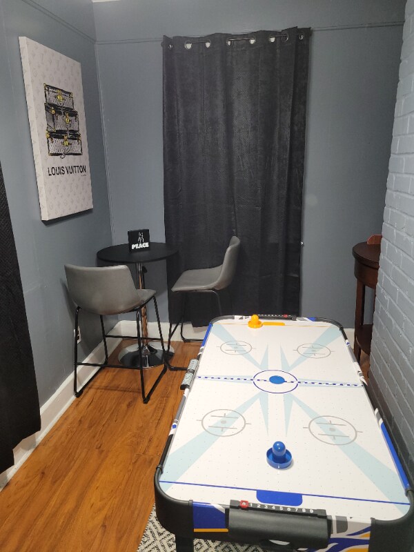 Building Photo - 718 McKewn St