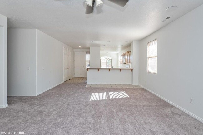 Building Photo - Great 3 bed 2 bath in Coral Canyon-Pet Fri...