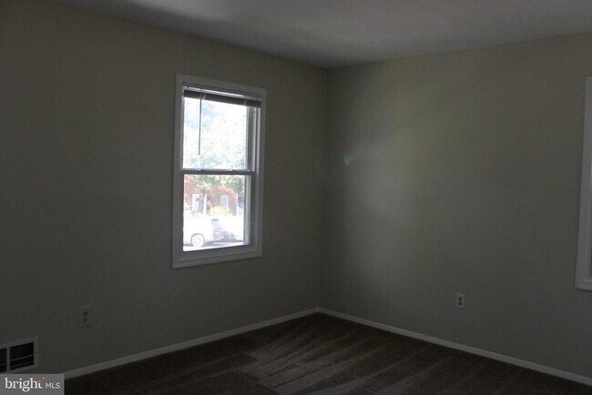 Building Photo - 9233 Byrd Dr