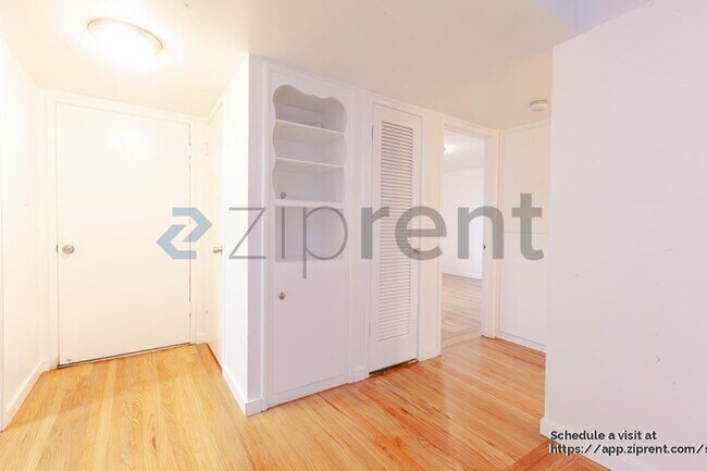 Building Photo - 4636 Goya Pkwy