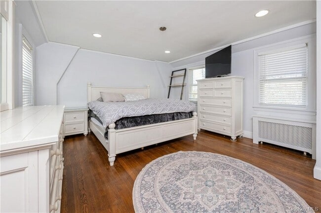 Building Photo - 353 Old Mamaroneck Rd