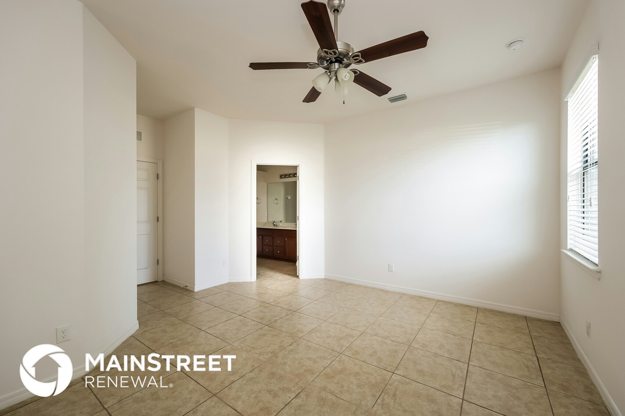 Building Photo - 1631 SW 25th Ln