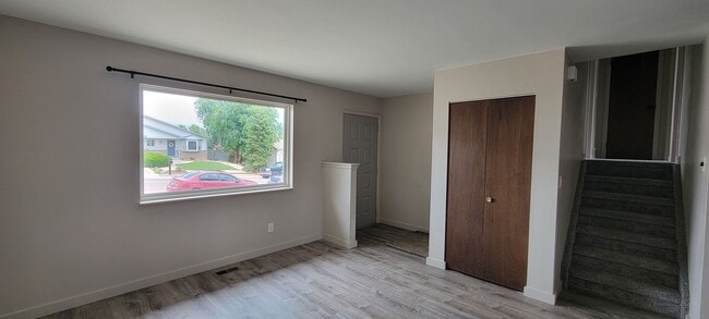 Building Photo - 3 Bedroom 1.5 Bathroom Home