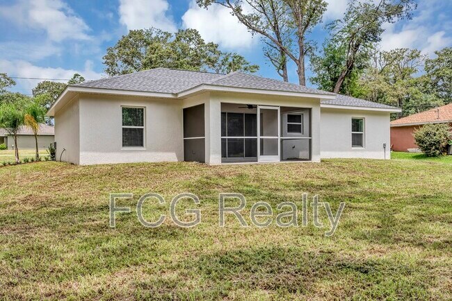 Building Photo - 6551 Hemlock Rd