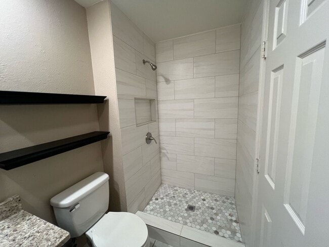 Building Photo - 6700 Forestview Dr