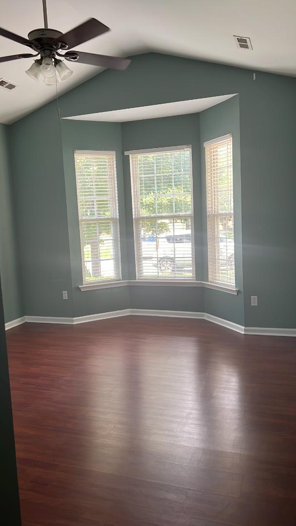 Building Photo - 4 Maravista Ave