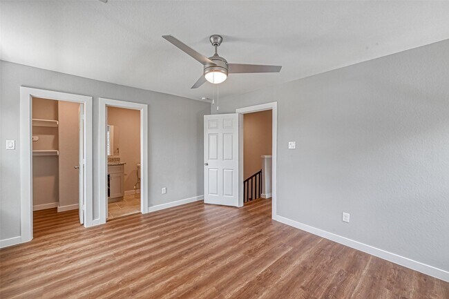 Building Photo - 8125 Eastover St