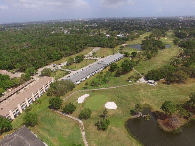 Building Photo - The Oaks at Rockledge Country Club