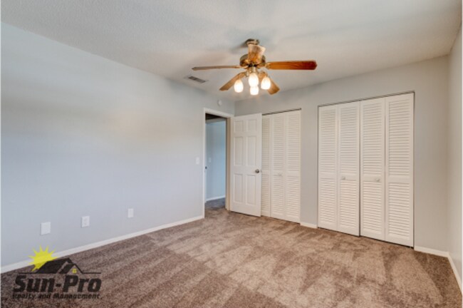 Building Photo - 2903 Lantern Dr