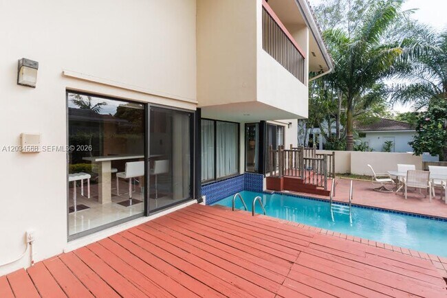 Building Photo - 4950 San Amaro Dr