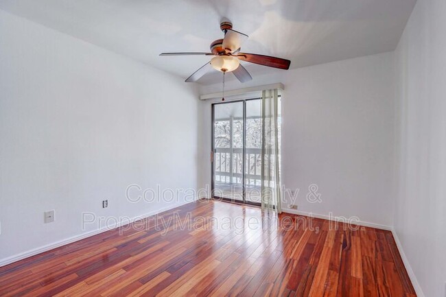 Building Photo - 8225 Fairmount Dr