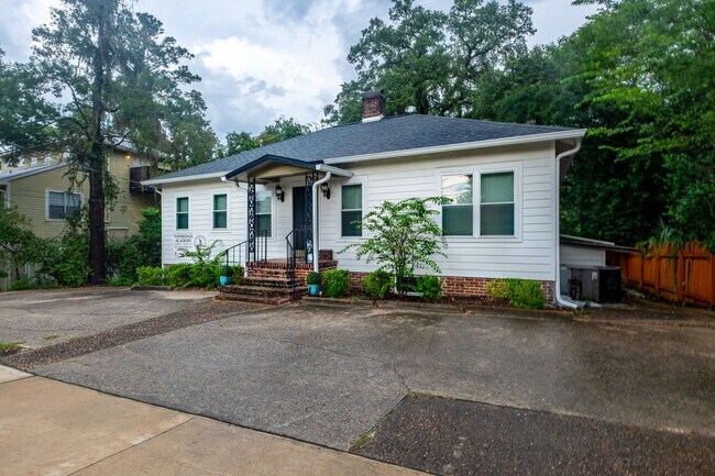 Building Photo - 1313 N Gadsden St