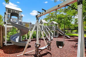 Building Photo - 600 NE 4th St