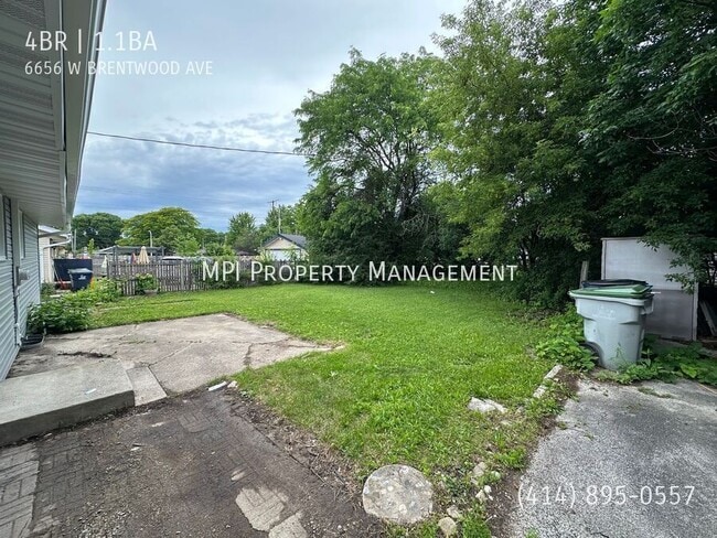 Building Photo - 6656 W Brentwood Ave