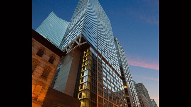 Building Photo - 215 W Washington St