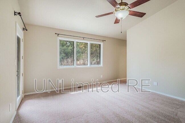 Building Photo - 4154 E Broken Rock Loop