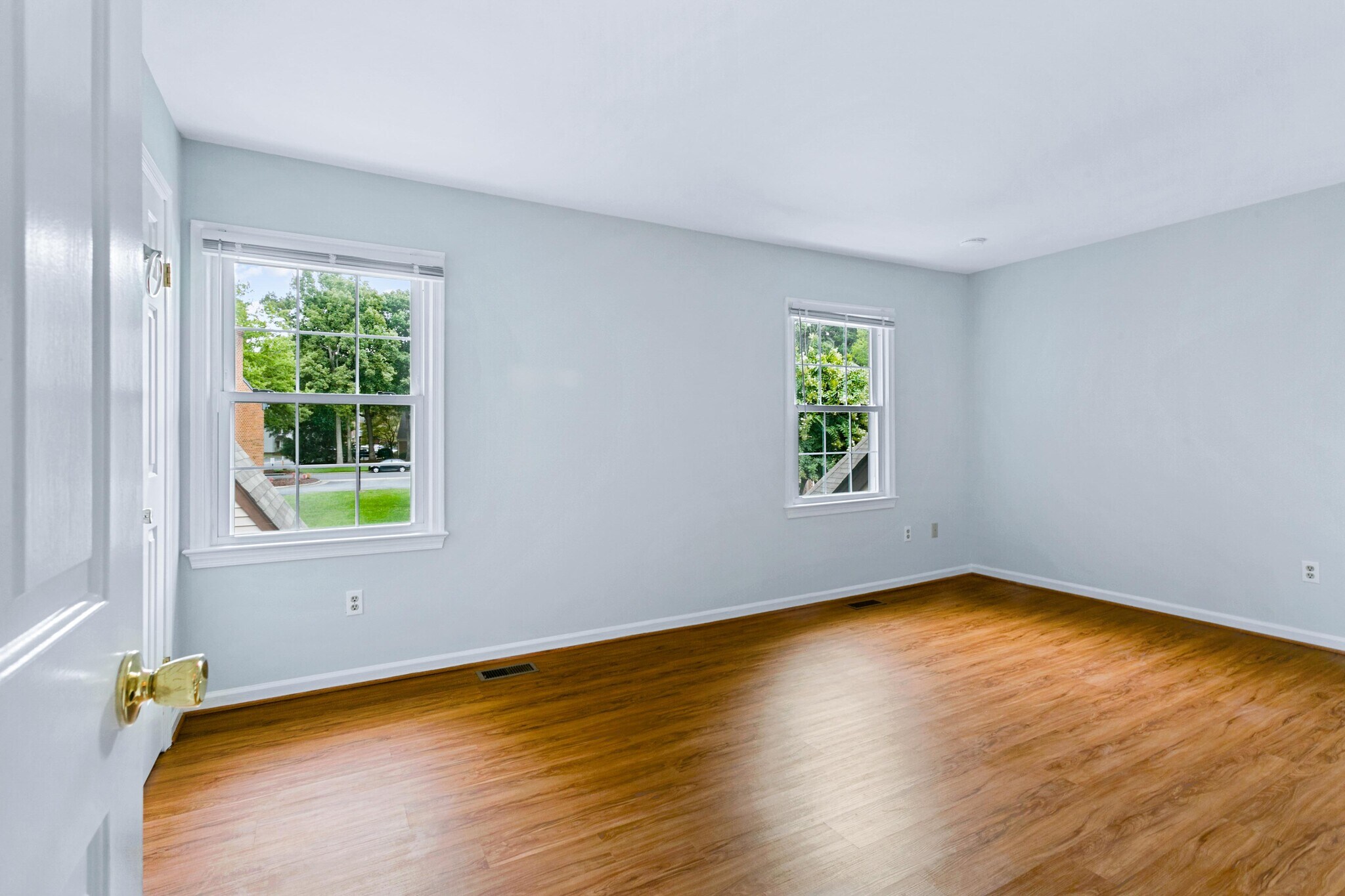 Large Second Bedroom - 117 Wellesley Dr