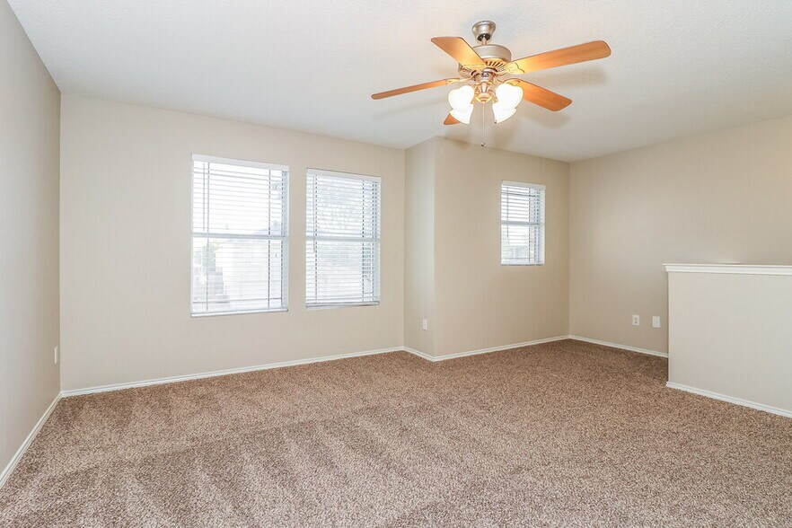 Building Photo - 8728 Polo Dr