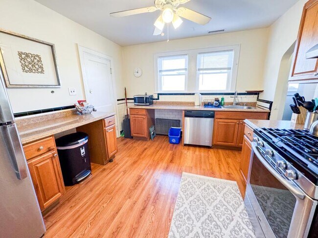 Building Photo - 3 bedroom in Brighton MA 02135