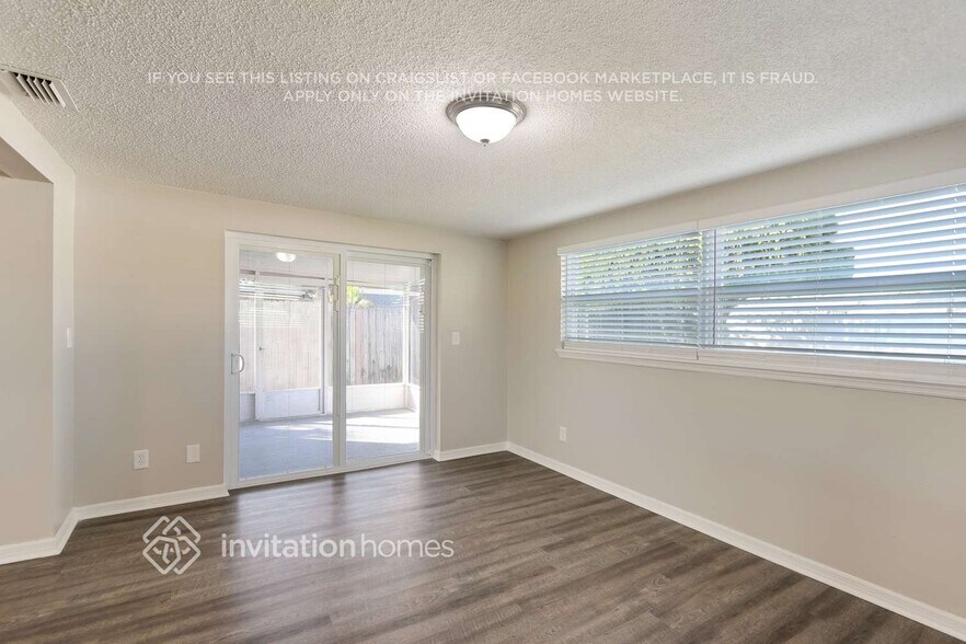 Building Photo - 3423 Garfield Dr