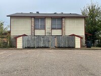 Building Photo - 1208 Covey Ln