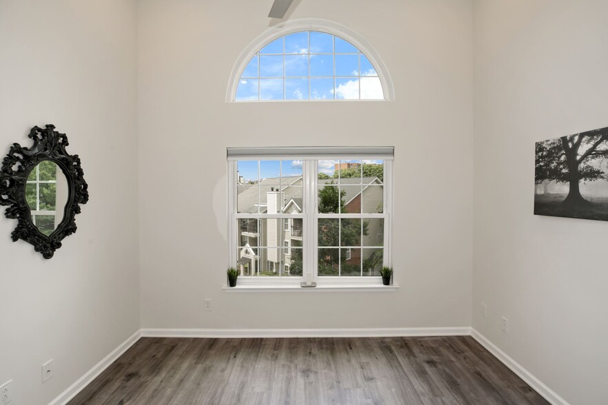 Building Photo - 3313 Wyndham Cir